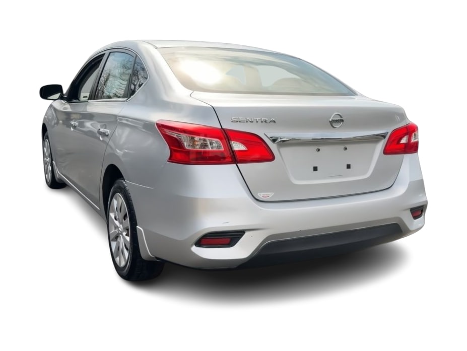 Thumbnail: 2016 Nissan Sentra - 4