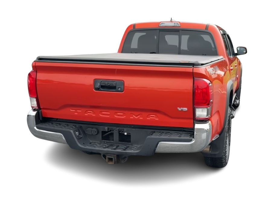 Thumbnail: 2016 Toyota Tacoma - 22