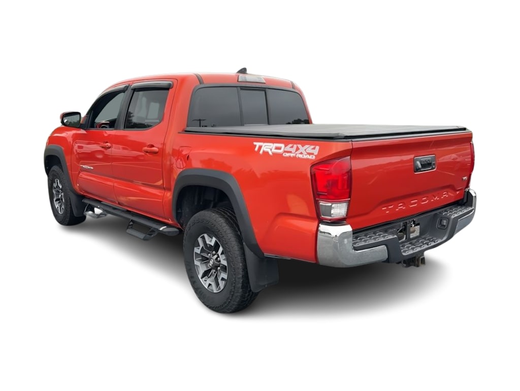 Thumbnail: 2016 Toyota Tacoma - 21