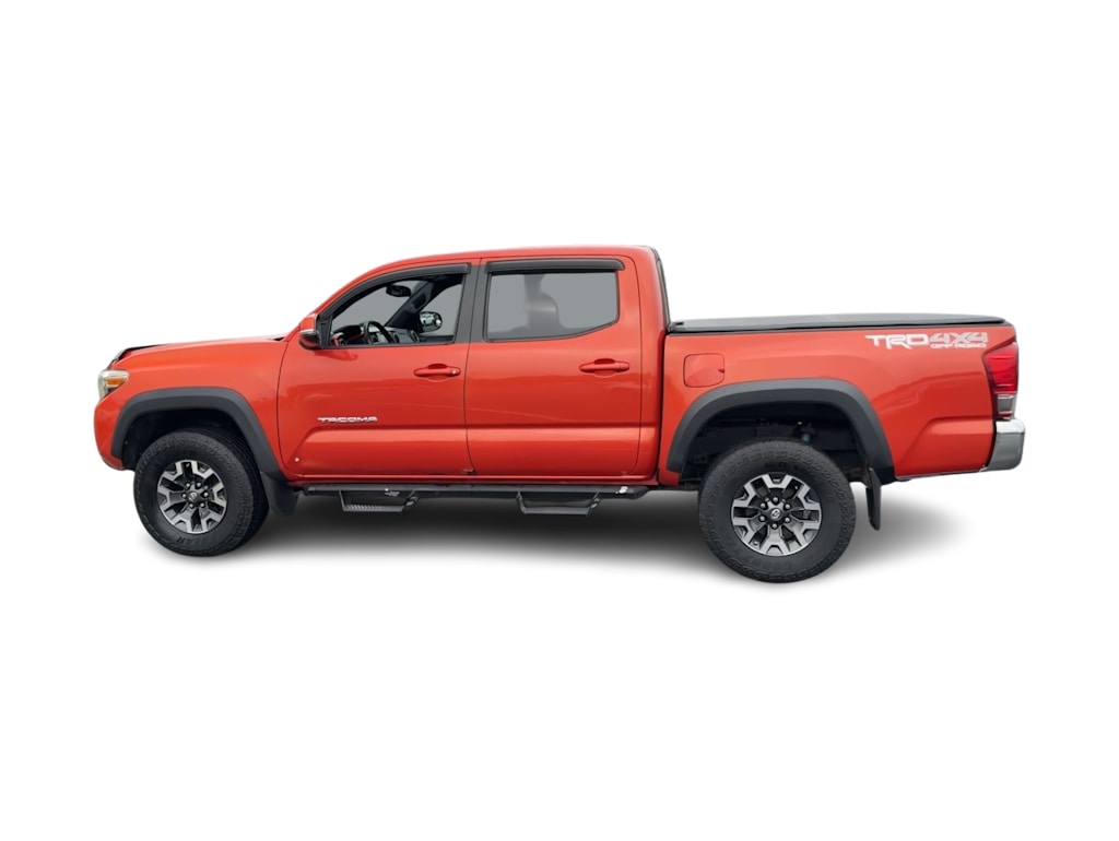 Thumbnail: 2016 Toyota Tacoma - 20
