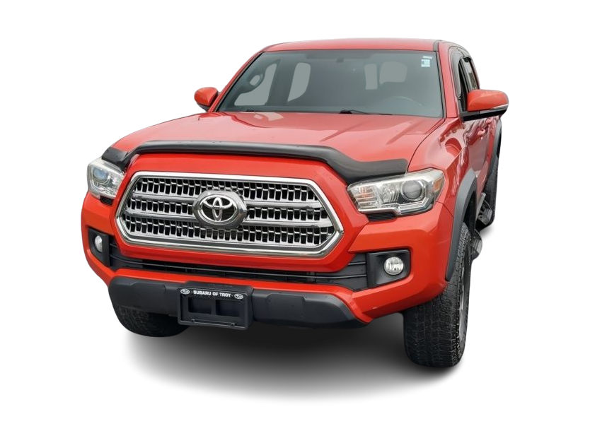 Thumbnail: 2016 Toyota Tacoma - 4