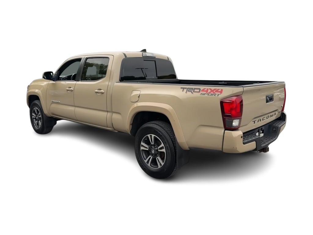 Thumbnail: 2019 Toyota Tacoma - 4