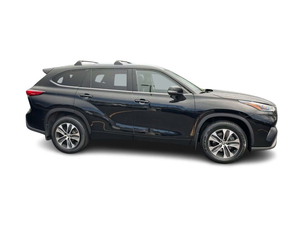 Thumbnail: 2021 Toyota Highlander - 24