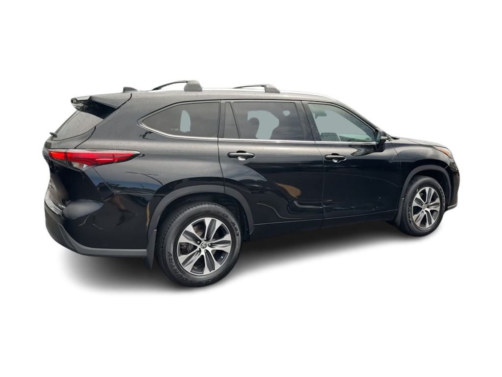 Thumbnail: 2021 Toyota Highlander - 23