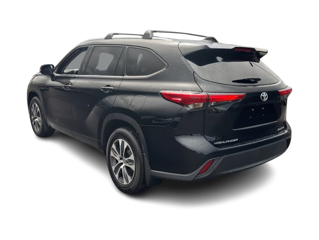 Thumbnail: 2021 Toyota Highlander - 4