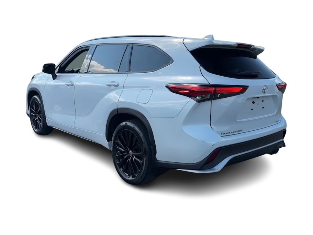 Thumbnail: 2023 Toyota Highlander - 4