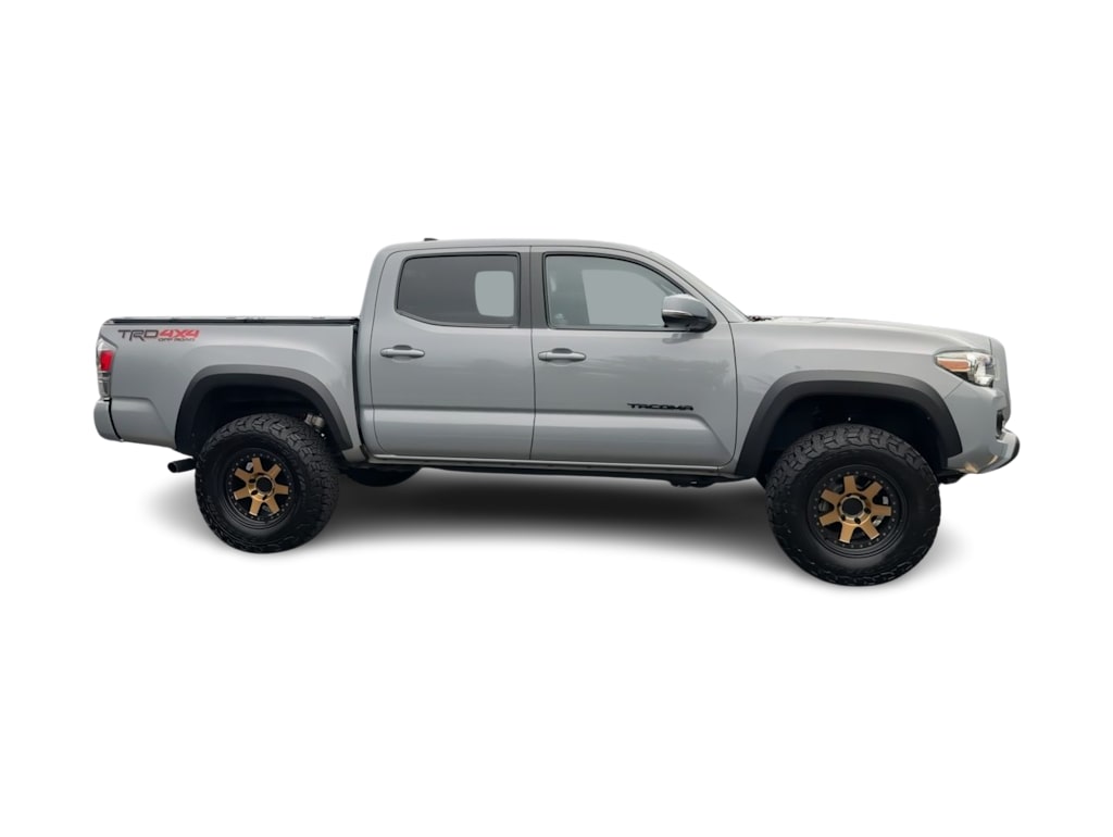 Thumbnail: 2020 Toyota Tacoma - 24