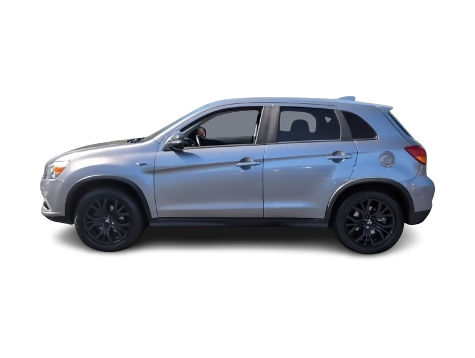 Thumbnail: 2018 Mitsubishi Outlander Sport - 21