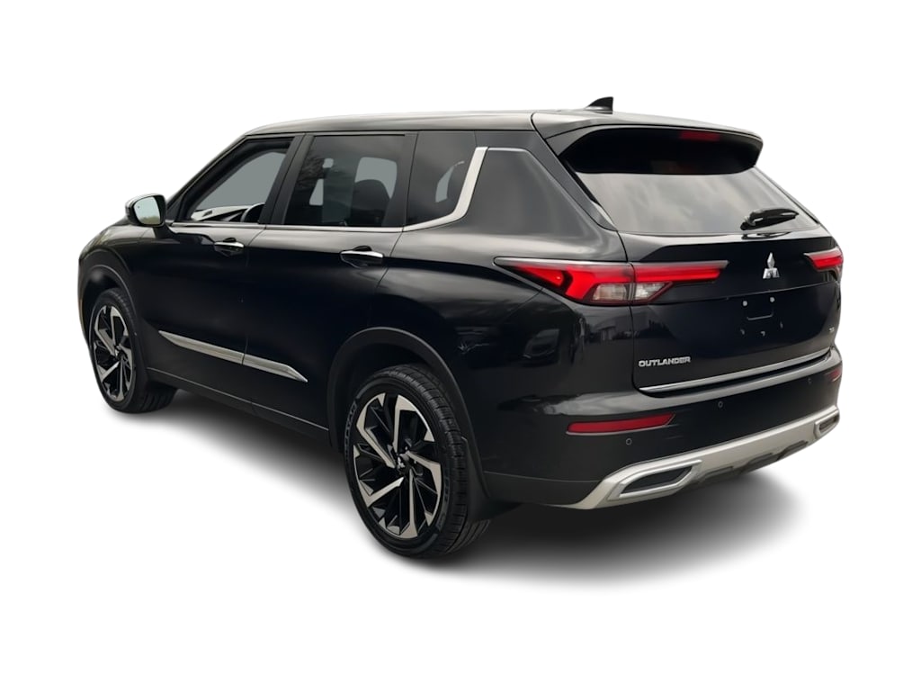 Thumbnail: 2022 Mitsubishi Outlander - 4