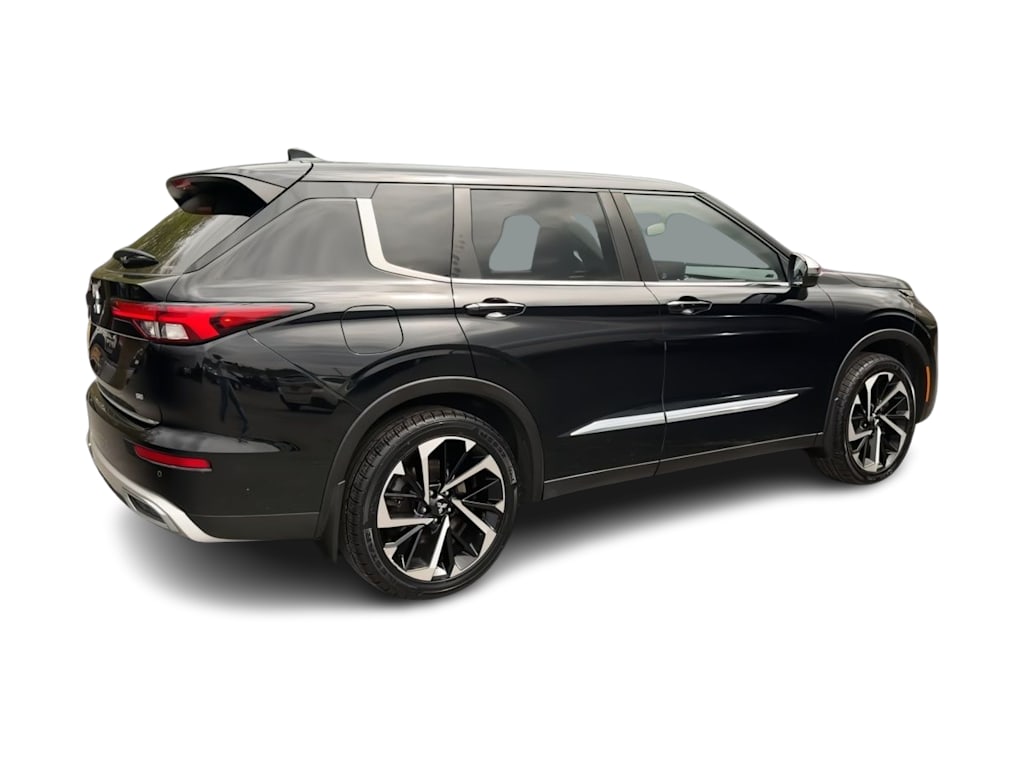 Thumbnail: 2022 Mitsubishi Outlander - 22