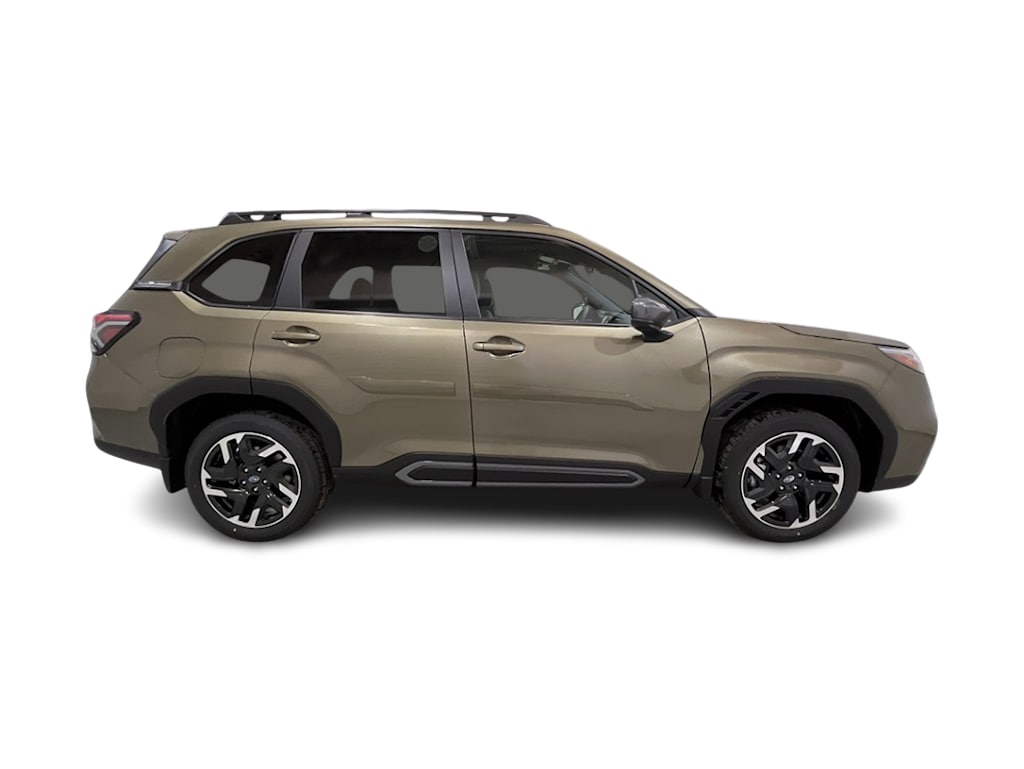 2025 Subaru Forester Limited 16