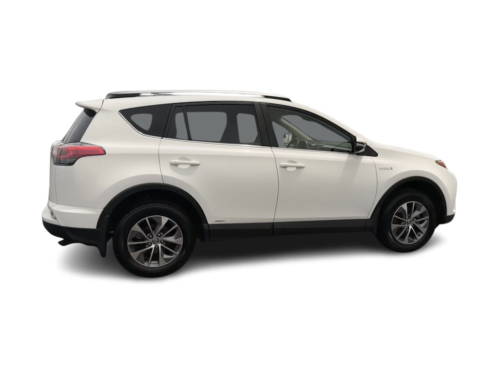Thumbnail: 2017 Toyota RAV4 - 24