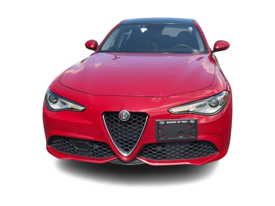 Thumbnail: 2017 Alfa Romeo Giulia - 4
