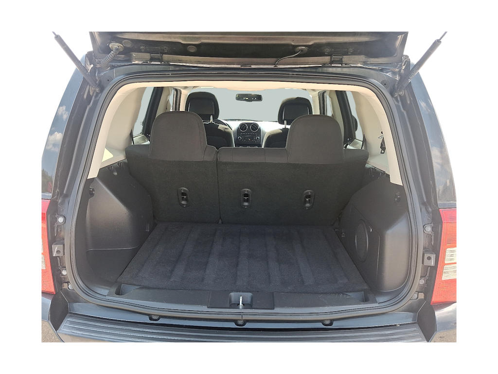 Thumbnail: 2014 Jeep Patriot - 13