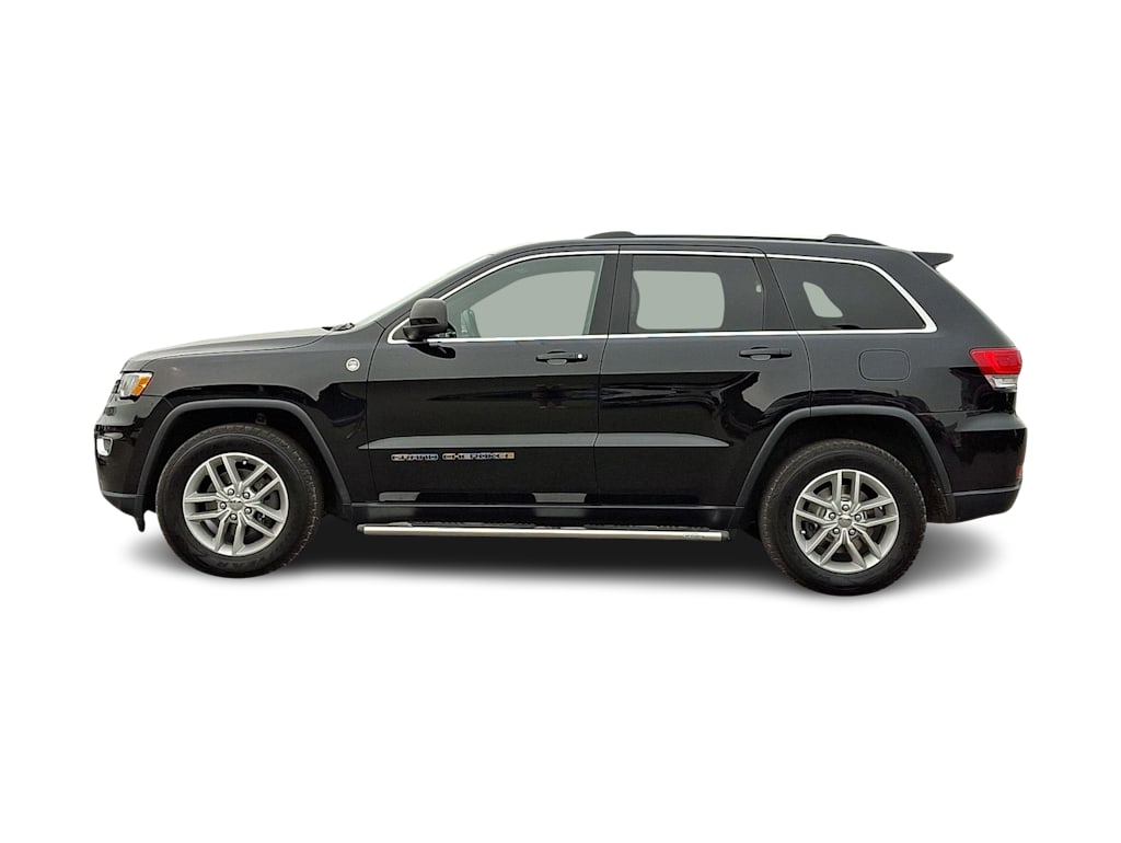 Thumbnail: 2017 Jeep Grand Cherokee - 3