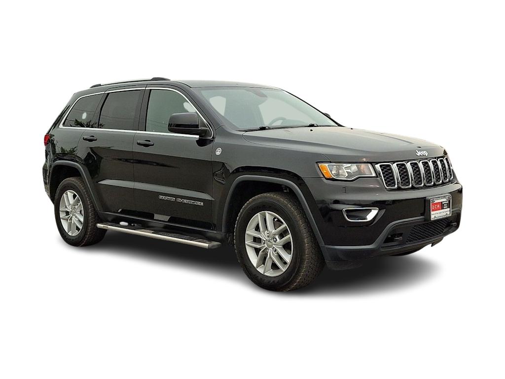 Thumbnail: 2017 Jeep Grand Cherokee - 15