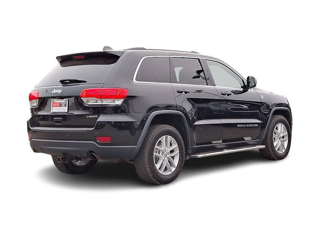Thumbnail: 2017 Jeep Grand Cherokee - 16