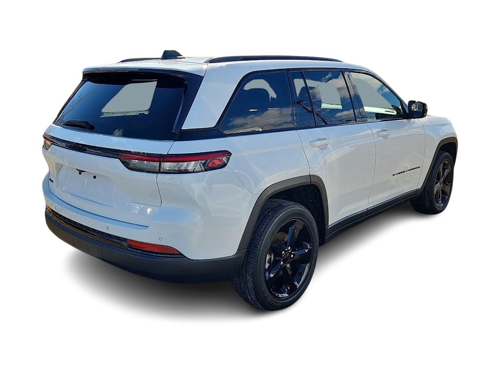 Thumbnail: 2023 Jeep Grand Cherokee - 16