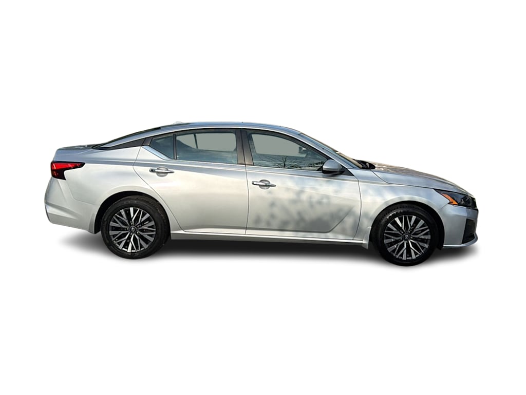 Thumbnail: 2023 Nissan Altima - 6