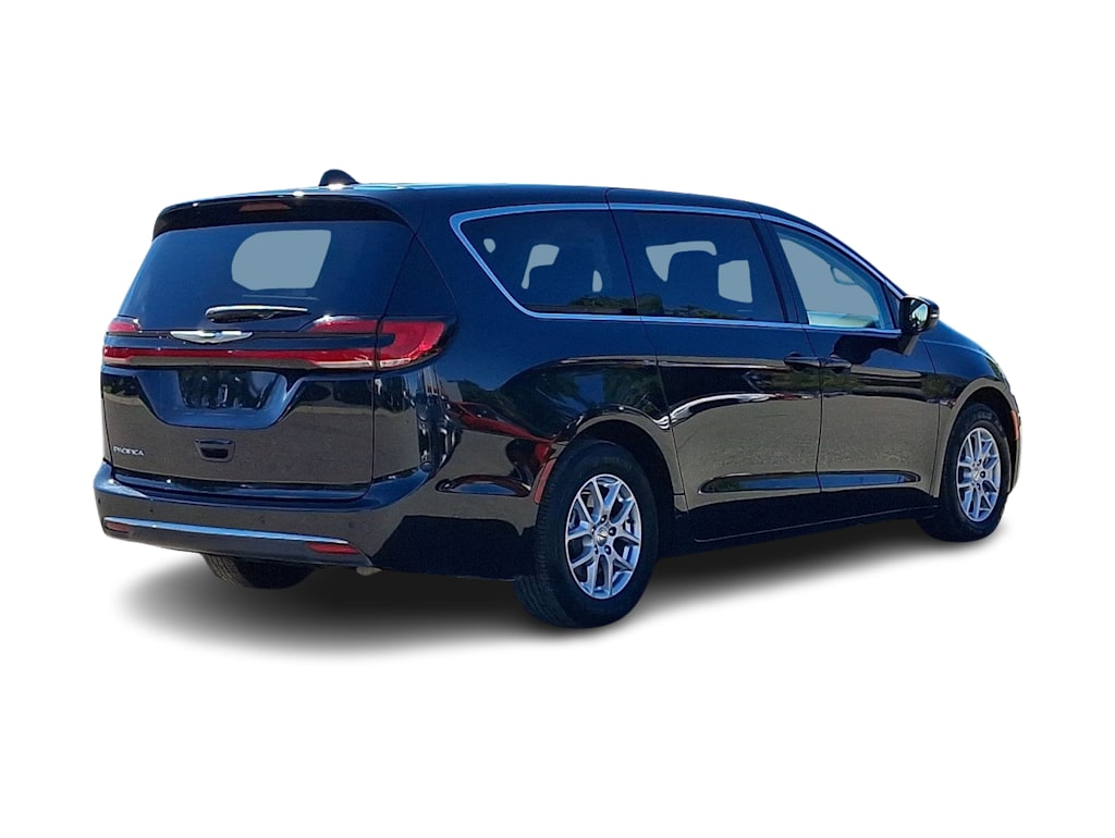 Thumbnail: 2023 Chrysler Pacifica - 18