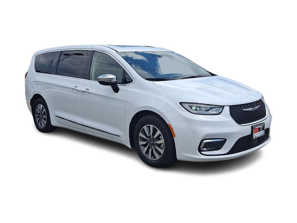Thumbnail: 2023 Chrysler Pacifica - 14