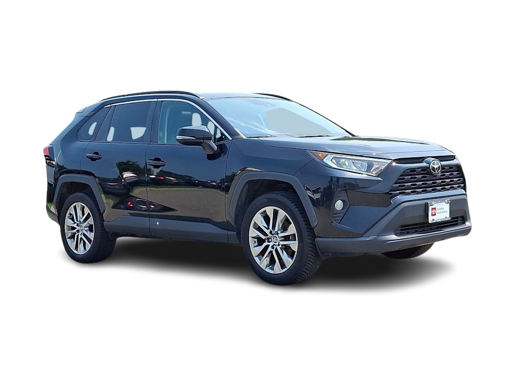 Thumbnail: 2020 Toyota RAV4 - 17