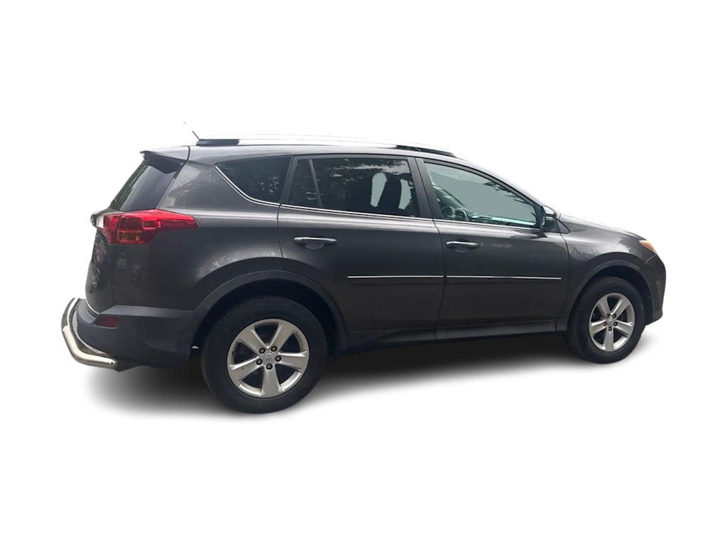 Thumbnail: 2014 Toyota RAV4 - 17