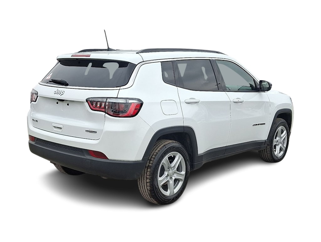 Thumbnail: 2023 Jeep Compass - 17
