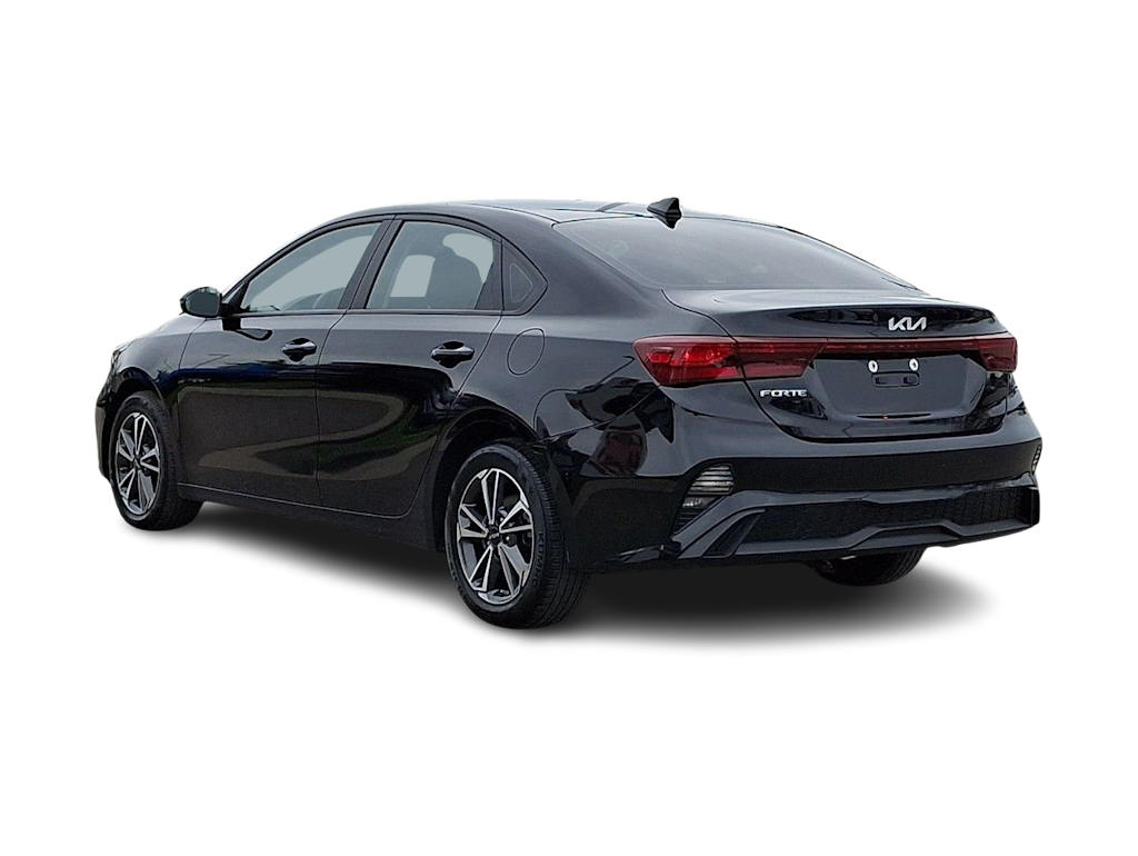 Thumbnail: 2023 Kia Forte - 18