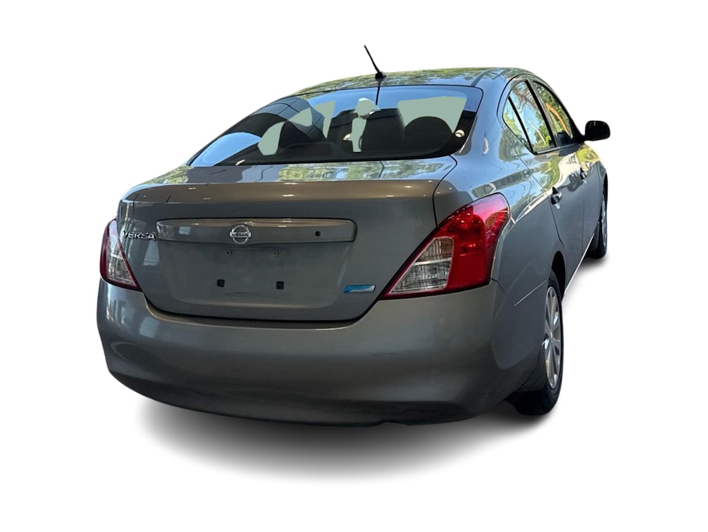 Thumbnail: 2013 Nissan Versa - 16