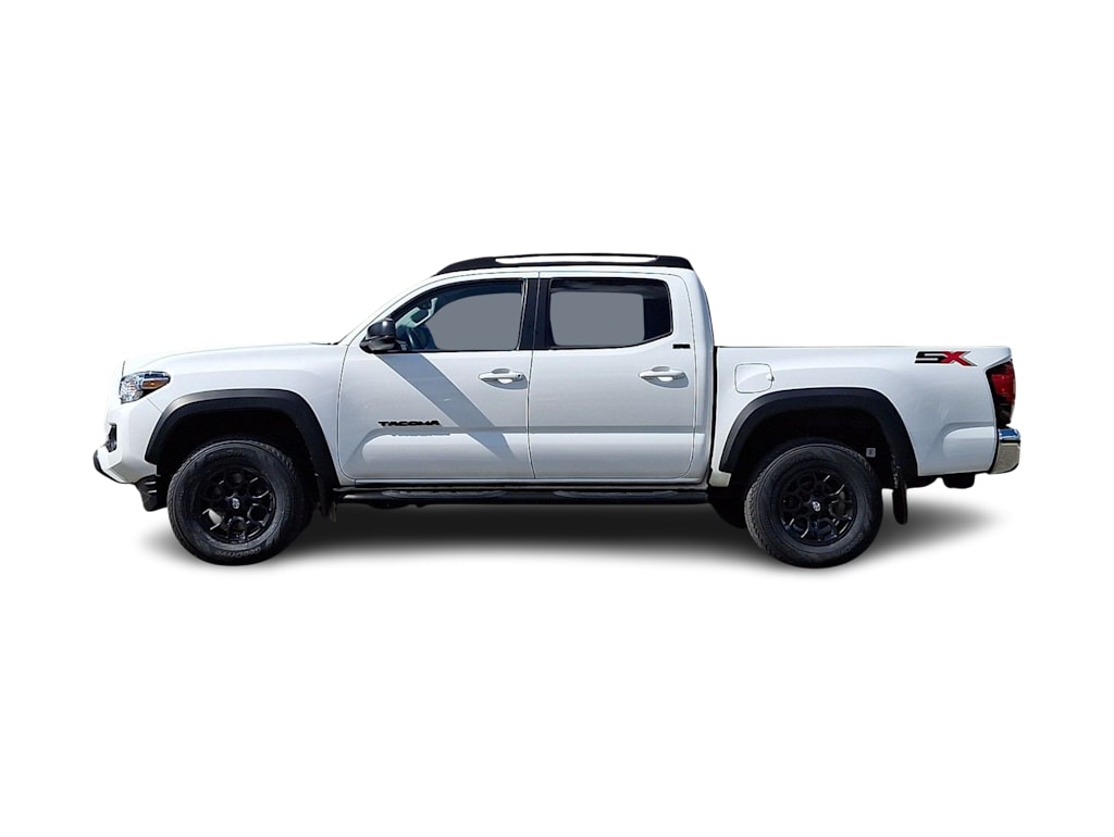 Thumbnail: 2023 Toyota Tacoma - 3
