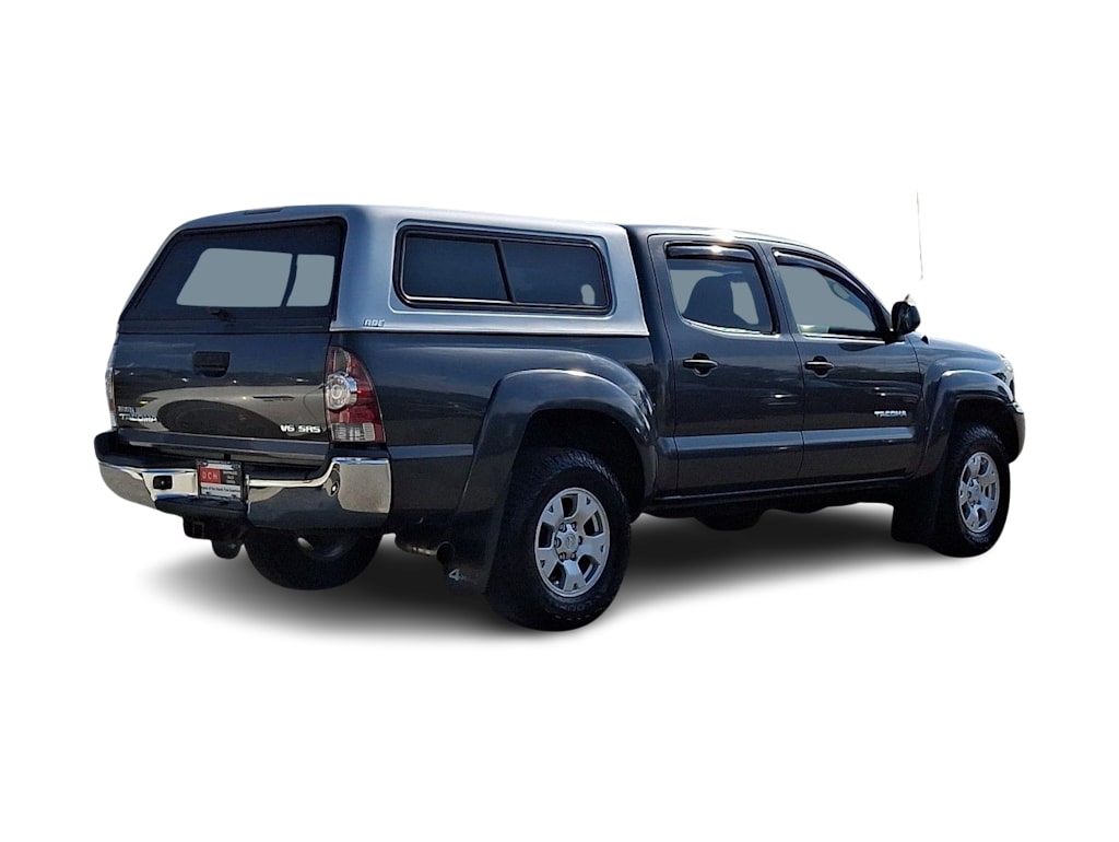 Thumbnail: 2015 Toyota Tacoma - 16