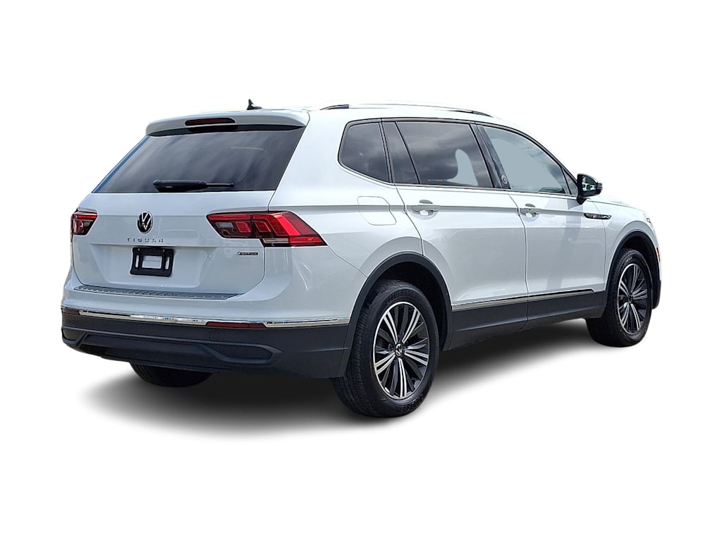 Thumbnail: 2024 Volkswagen Tiguan - 18