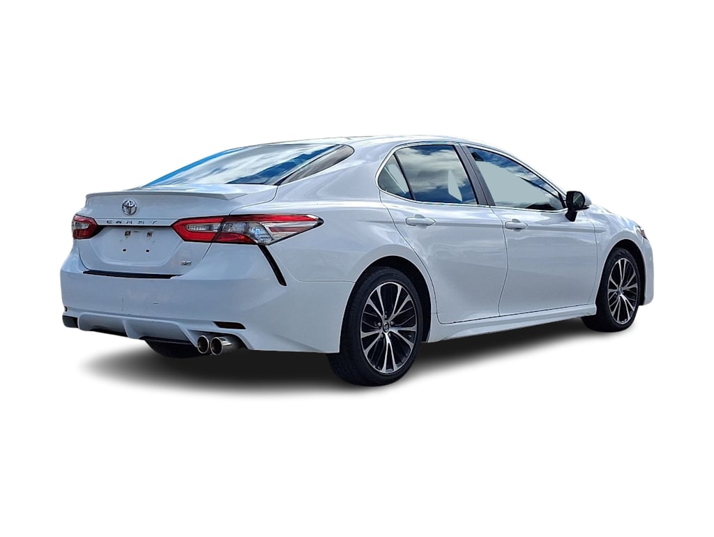 Thumbnail: 2018 Toyota Camry - 17