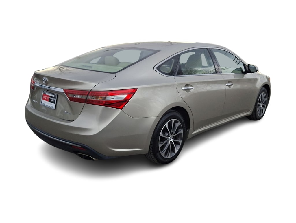 2018 Toyota Avalon XLE 18