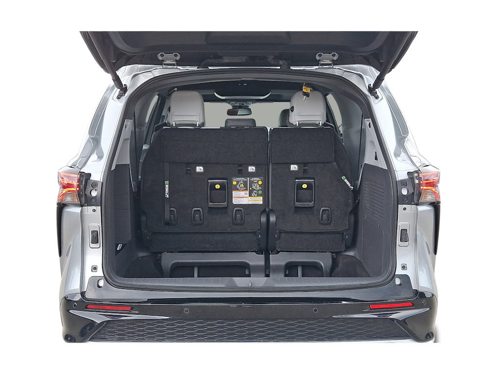 Thumbnail: 2023 Toyota Sienna - 15