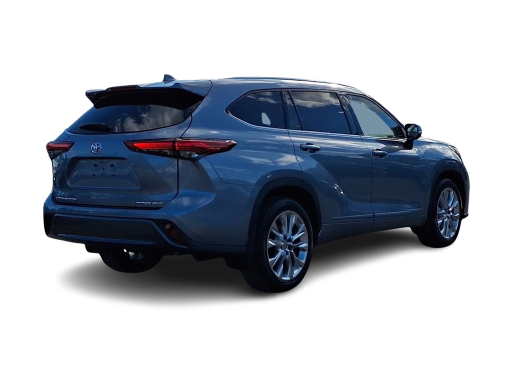 Thumbnail: 2020 Toyota Highlander - 18