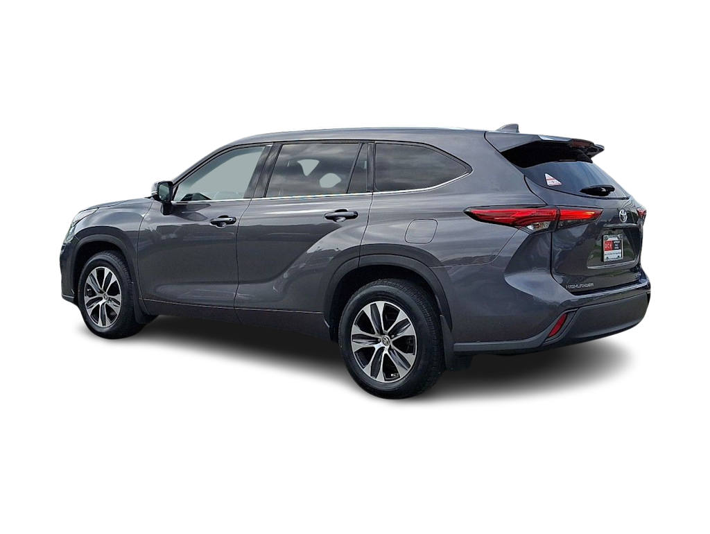 Thumbnail: 2021 Toyota Highlander - 4