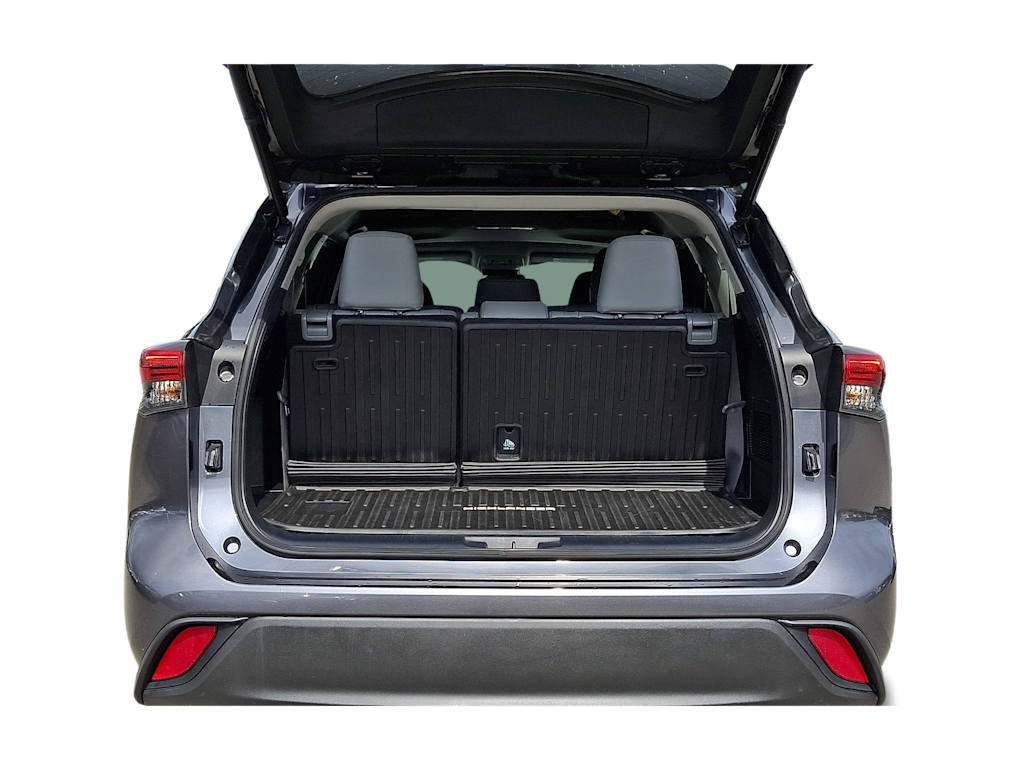 Thumbnail: 2021 Toyota Highlander - 15