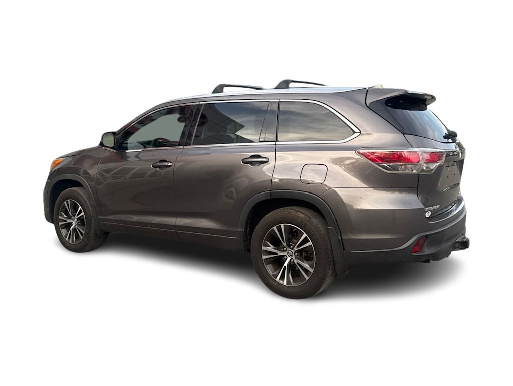 Thumbnail: 2016 Toyota Highlander - 4