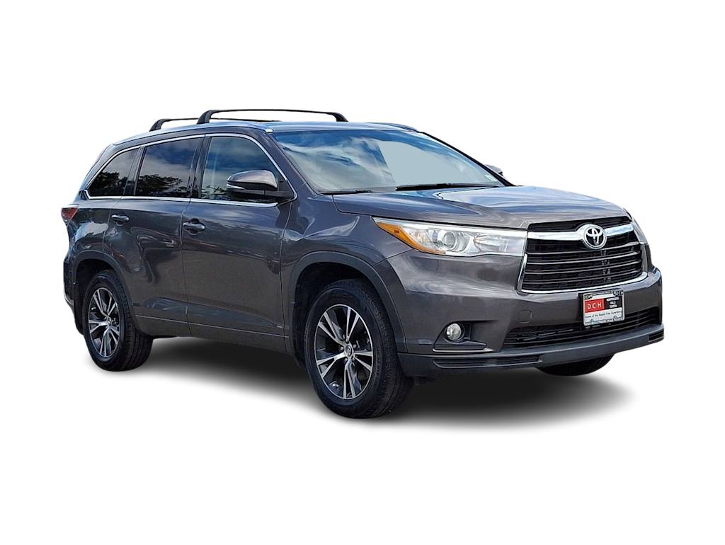 Thumbnail: 2016 Toyota Highlander - 17