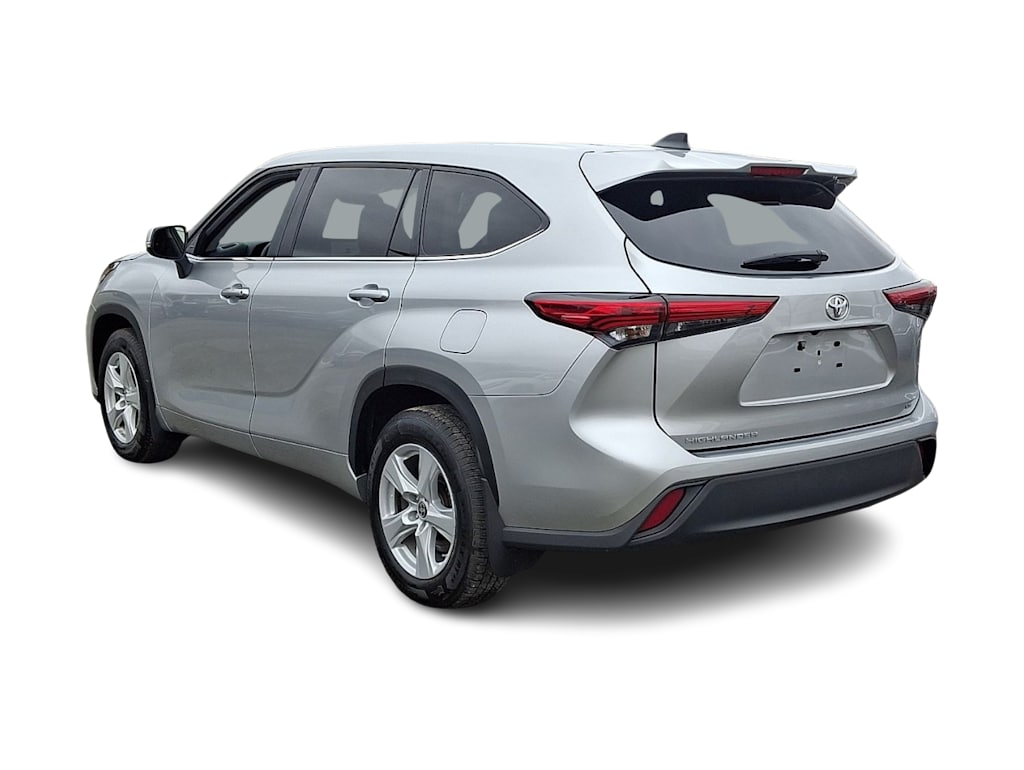 Thumbnail: 2023 Toyota Highlander - 4