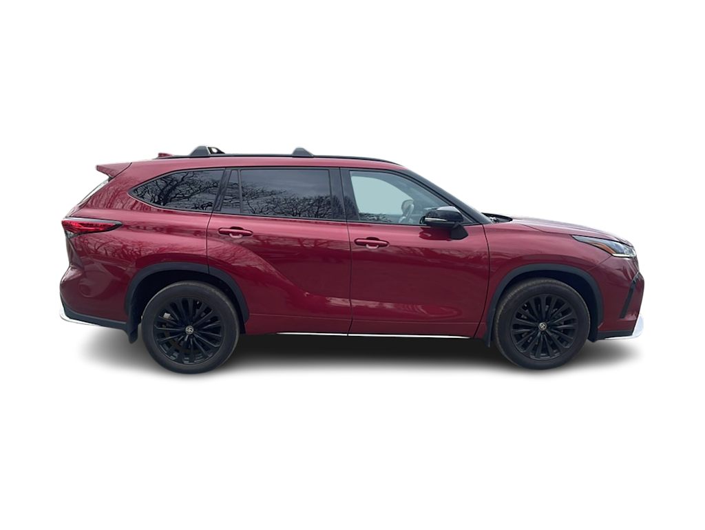 Thumbnail: 2023 Toyota Highlander - 13