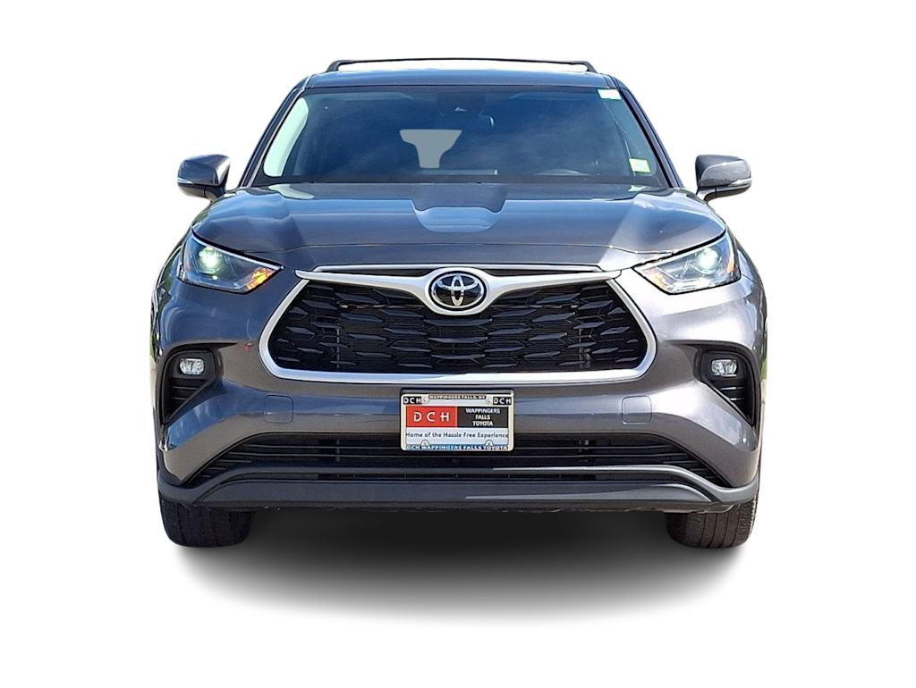 Thumbnail: 2023 Toyota Highlander - 6