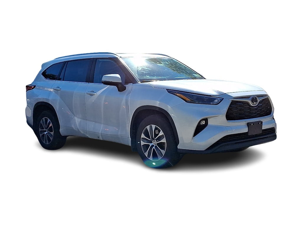 Thumbnail: 2023 Toyota Highlander - 6