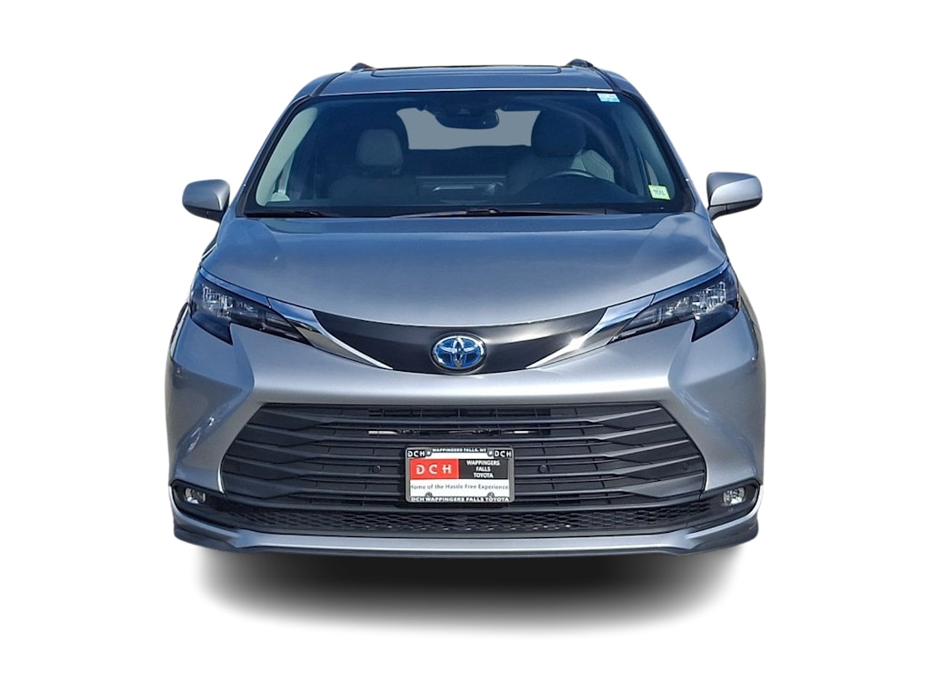 Thumbnail: 2025 Toyota Sienna - 6
