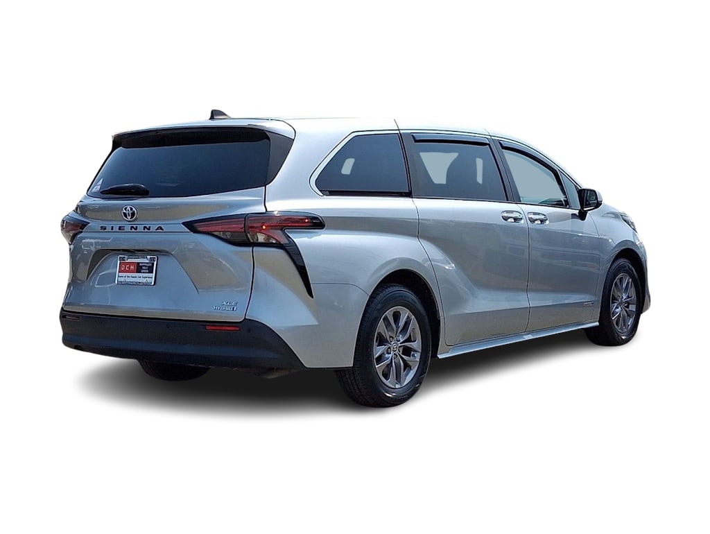 Thumbnail: 2021 Toyota Sienna - 19