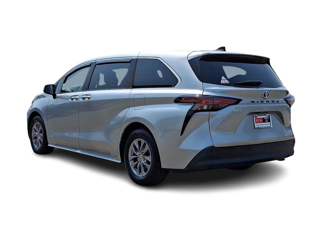 Thumbnail: 2021 Toyota Sienna - 4