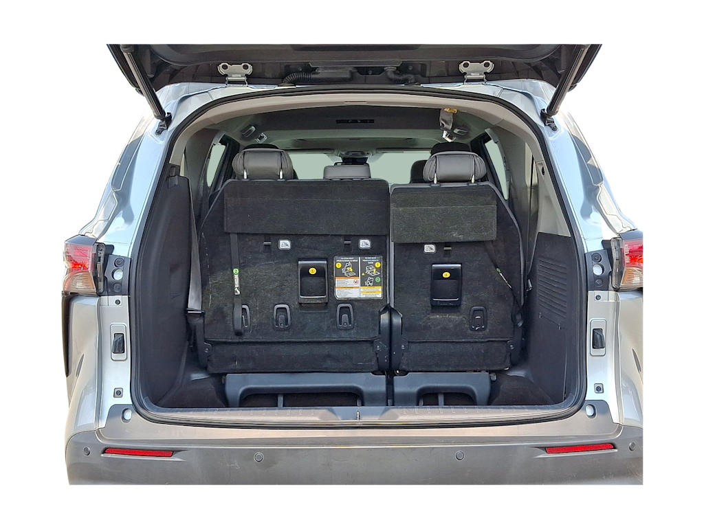 Thumbnail: 2021 Toyota Sienna - 15