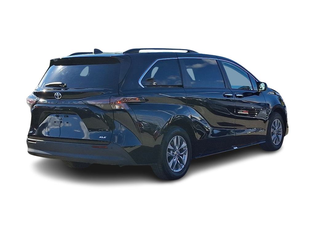 Thumbnail: 2026 Toyota Sienna - 17